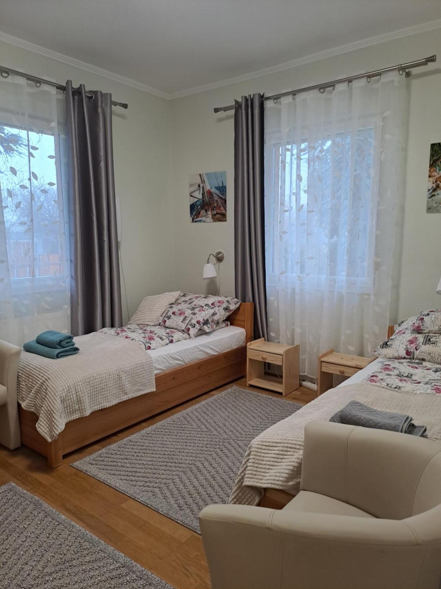 Lena - Lena Two Bedroom Apartment Vecses